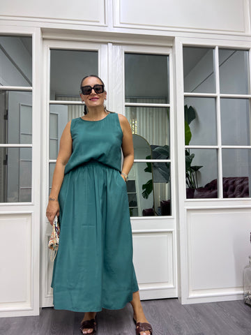 A02039 yeşil crep kumaş beli lastikli etek takım