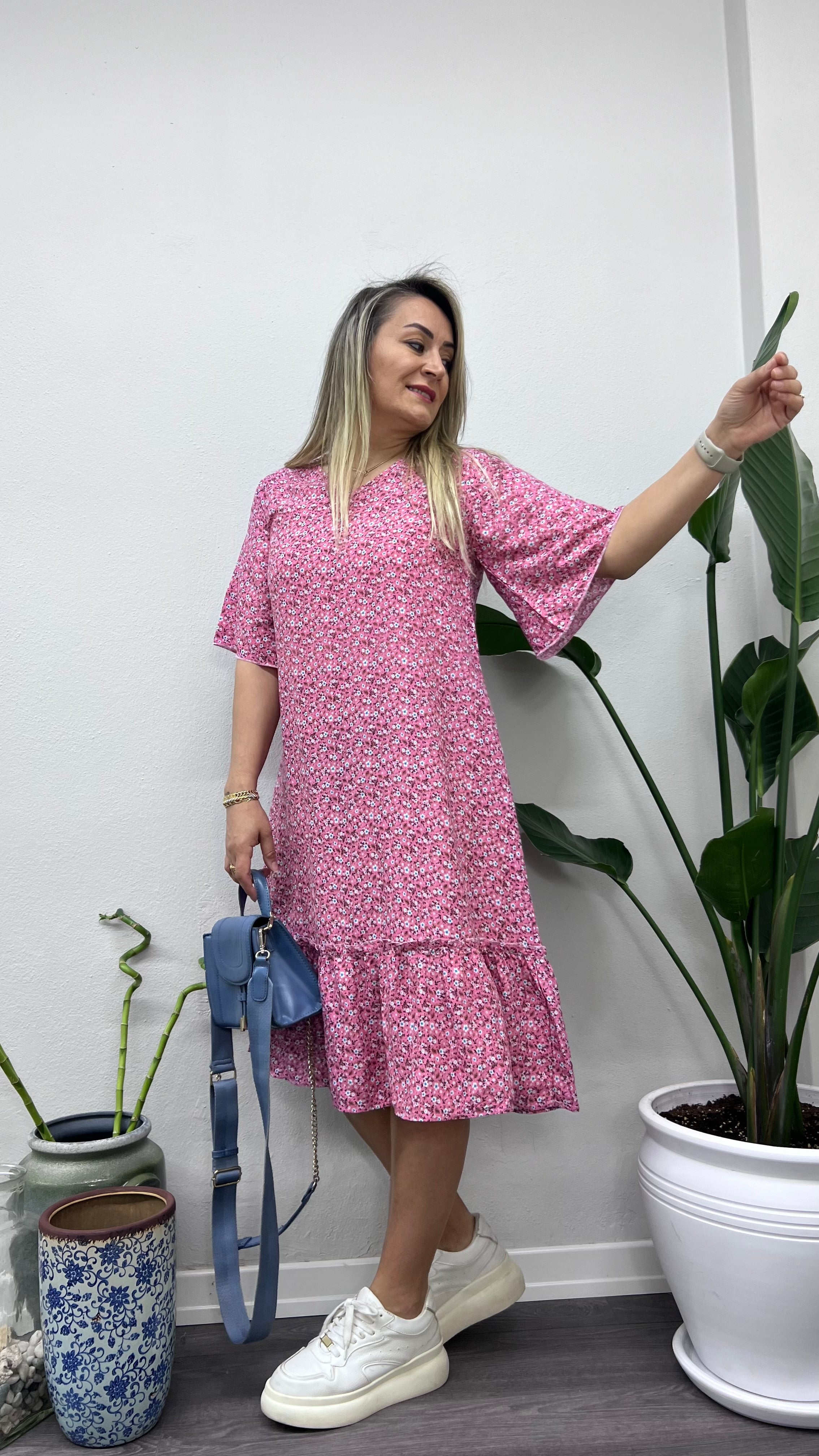 A032-pembe çıtır desen bodrum elbise