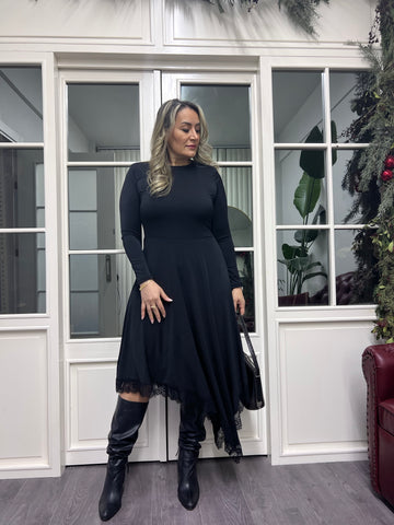 A02274 etekleri dantelli elbise