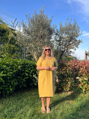 A02475 mustard v-neck ayrobin collared dress