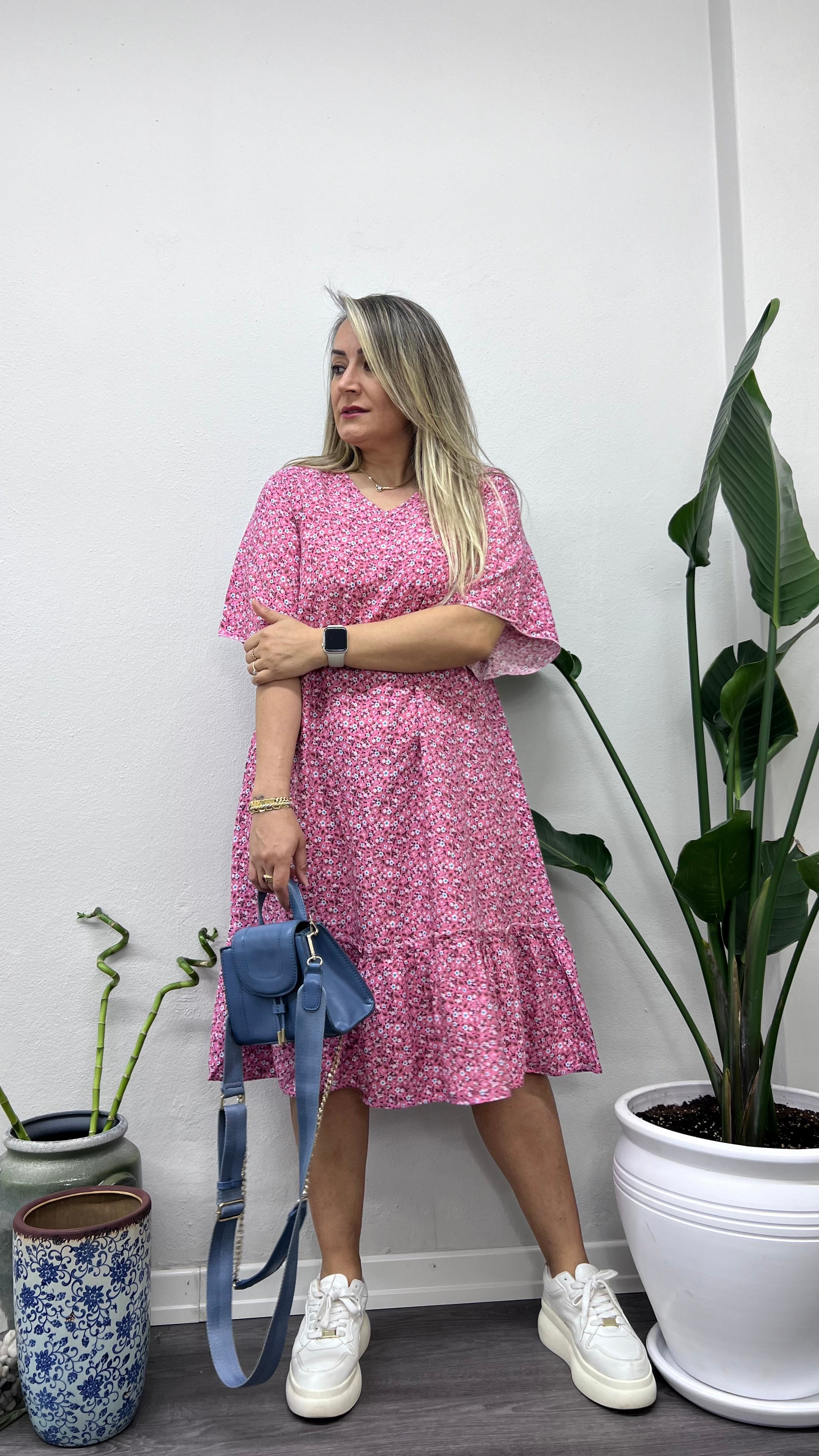 A032-pembe çıtır desen bodrum elbise