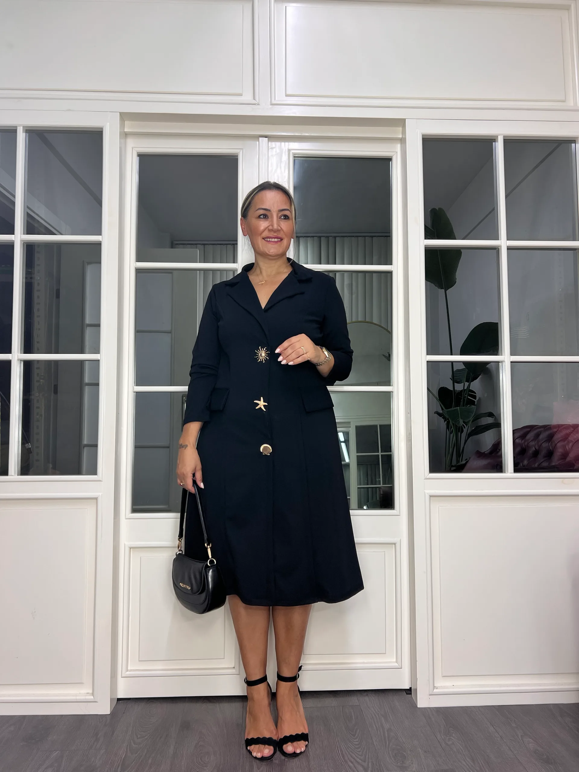 A02703 yakalı kollu likralı düğmeli elbise 